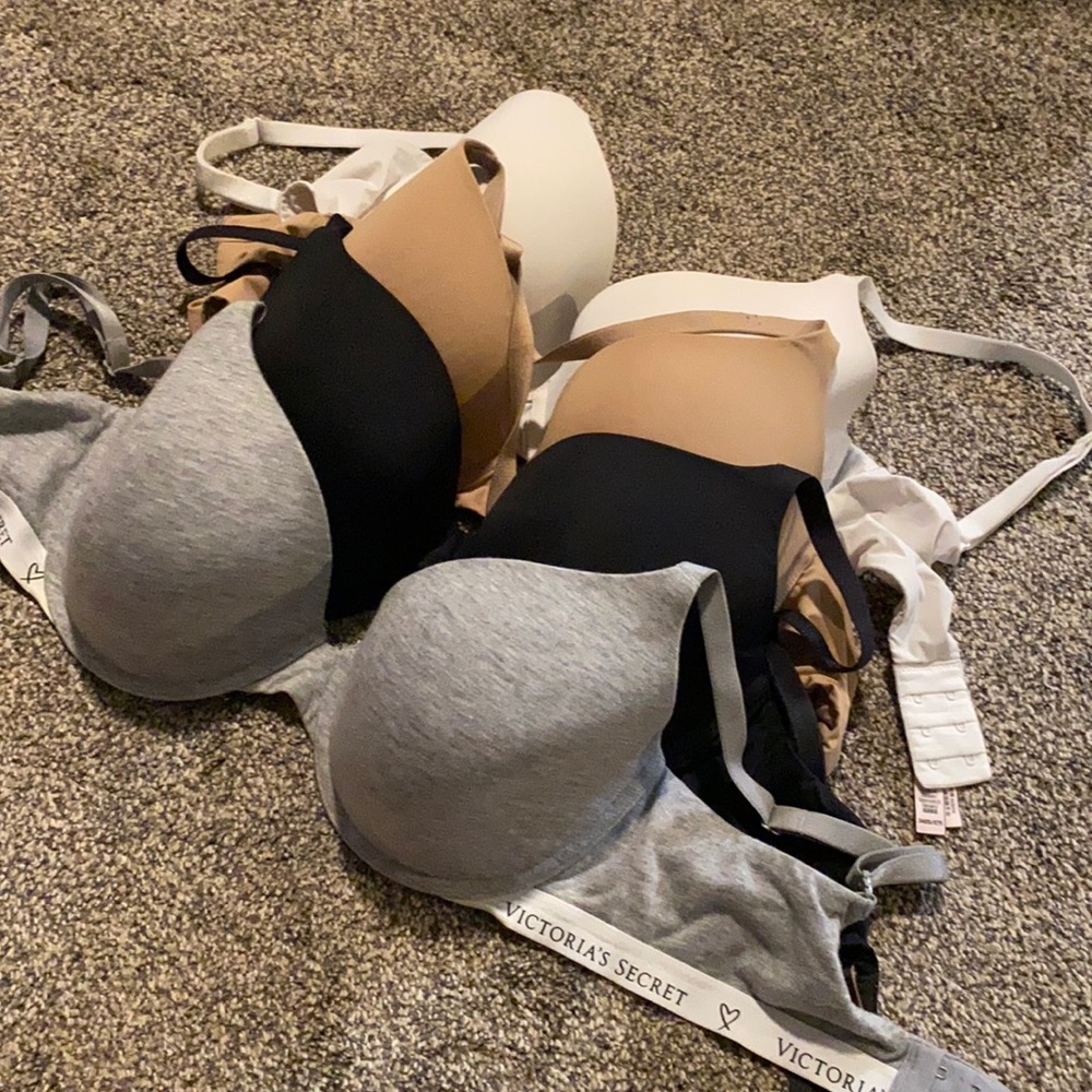 Victoria Secret 34DD bra